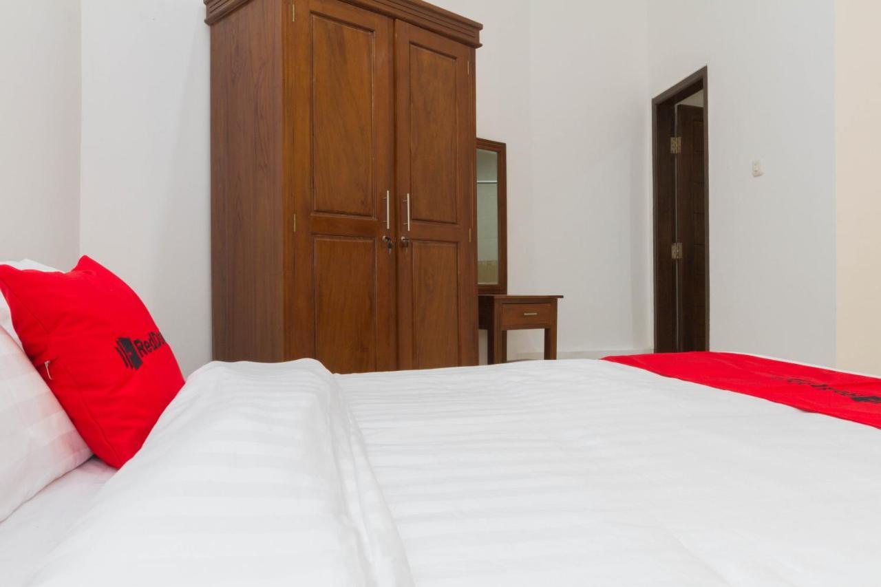 Reddoorz Near Jatinangor Town Square Hotel Ngoại thất bức ảnh