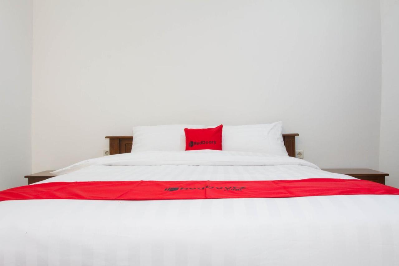 Reddoorz Near Jatinangor Town Square Hotel Ngoại thất bức ảnh