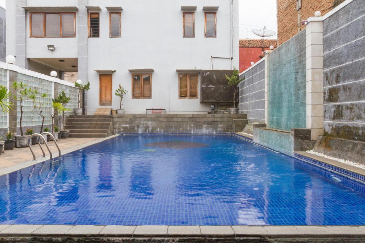 Reddoorz Near Jatinangor Town Square Hotel Ngoại thất bức ảnh