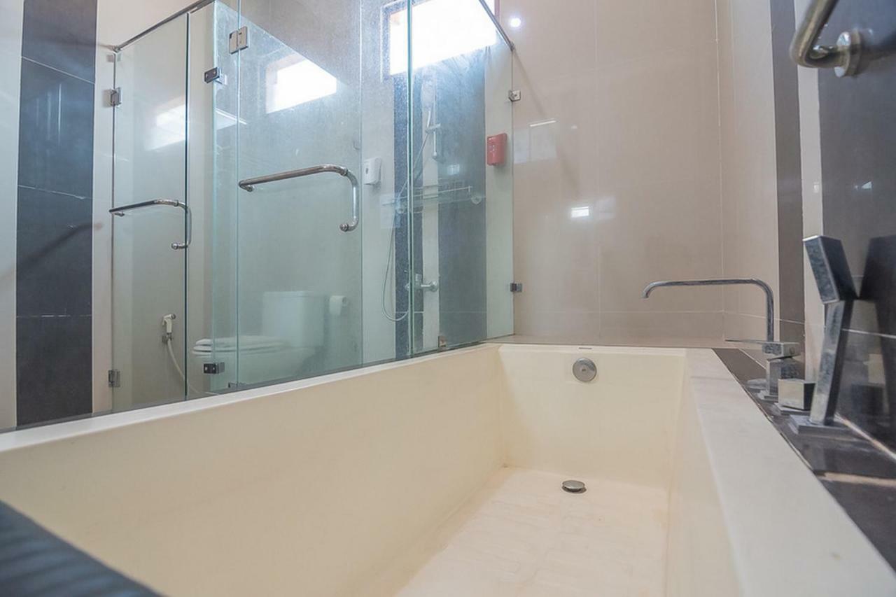 Reddoorz Near Jatinangor Town Square Hotel Ngoại thất bức ảnh