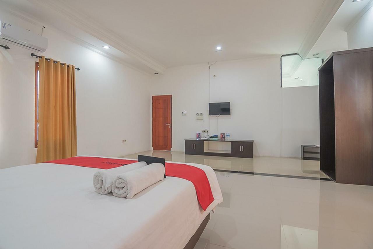 Reddoorz Near Jatinangor Town Square Hotel Ngoại thất bức ảnh