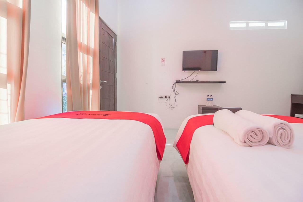 Reddoorz Near Jatinangor Town Square Hotel Ngoại thất bức ảnh