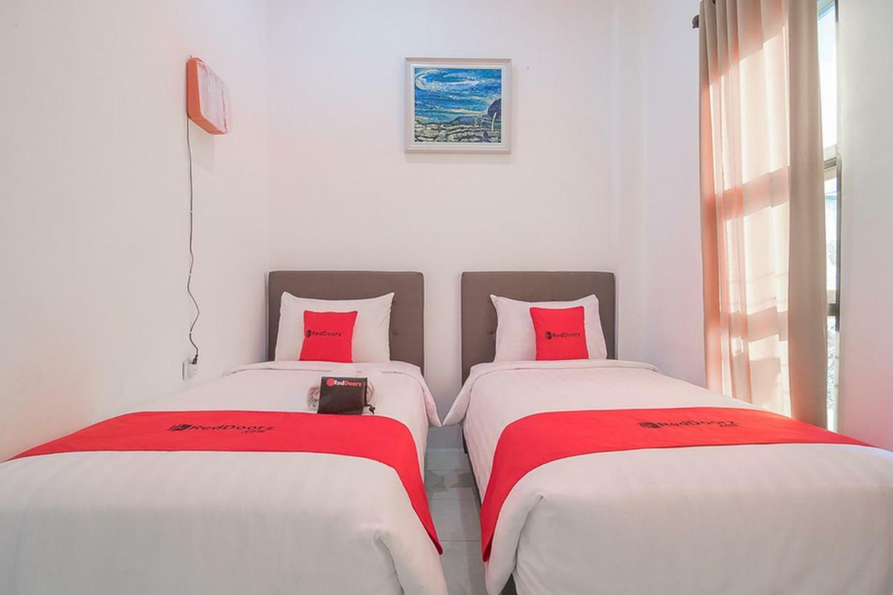 Reddoorz Near Jatinangor Town Square Hotel Ngoại thất bức ảnh